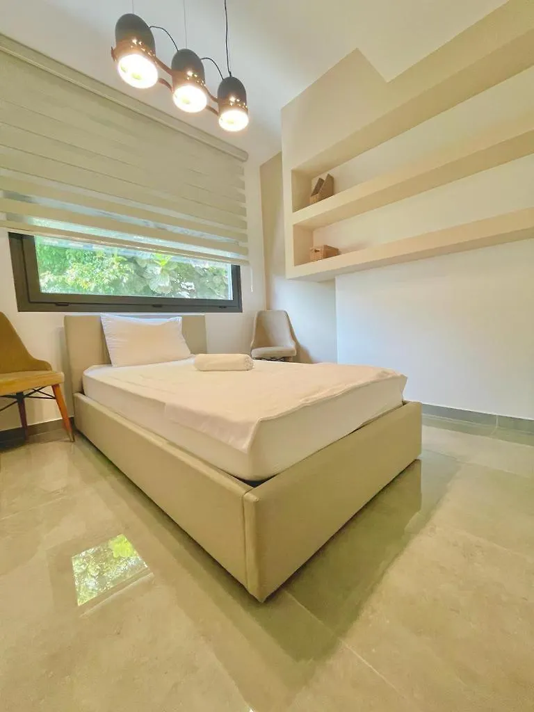 Stavri De'Lux Apartment Larnaca