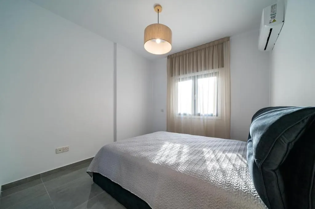 Stavri De'Lux Apartment 拉纳卡